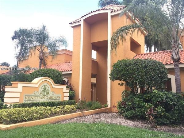17901 NW 68th Ave , Unit Q202, Hialeah, FL 33015