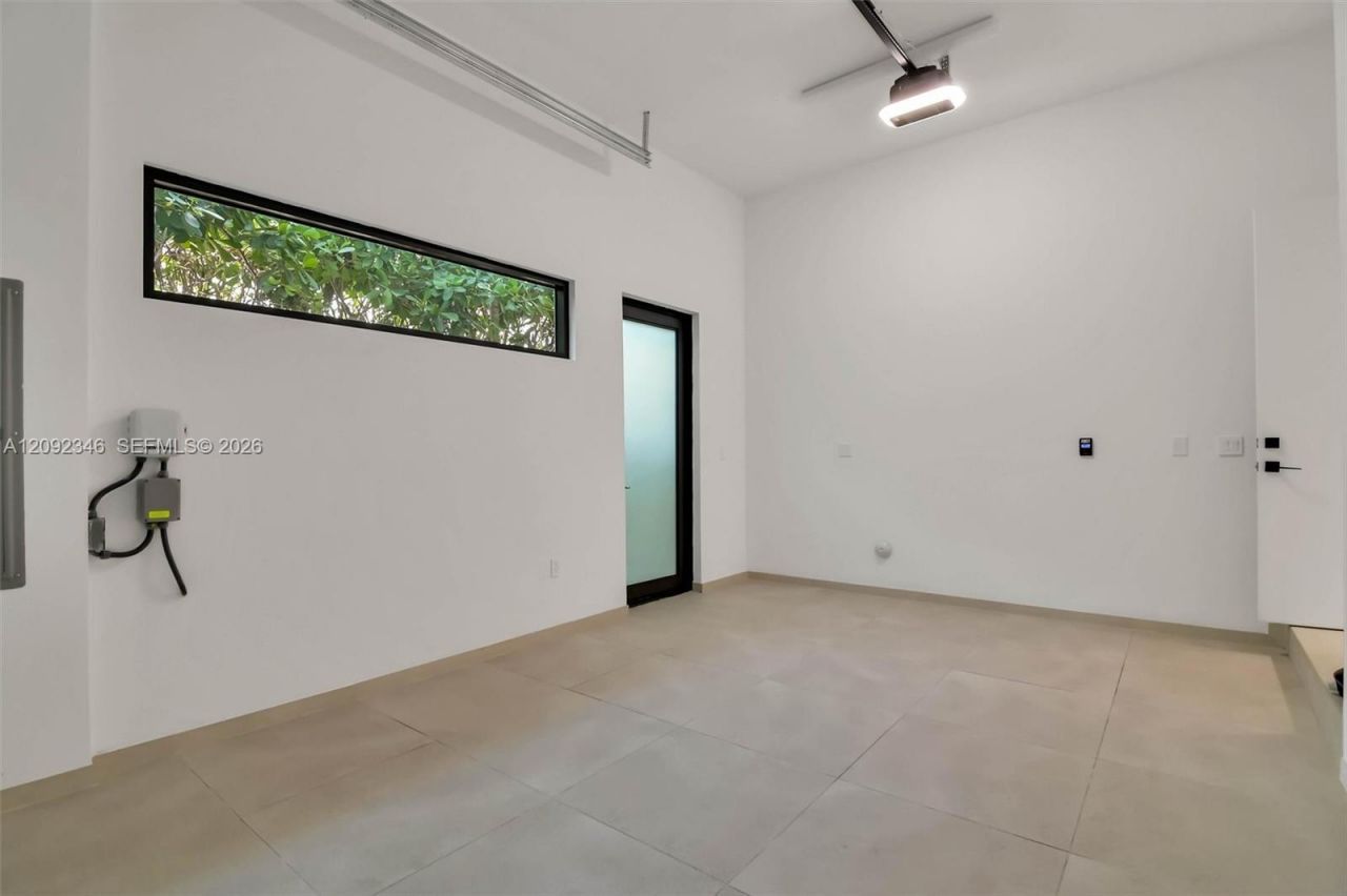 135 SW 29th Rd , Miami, FL 33129 Photo