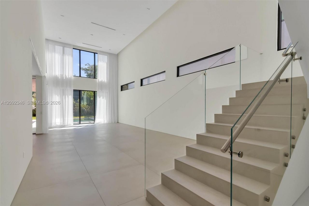135 SW 29th Rd , Miami, FL 33129 Photo