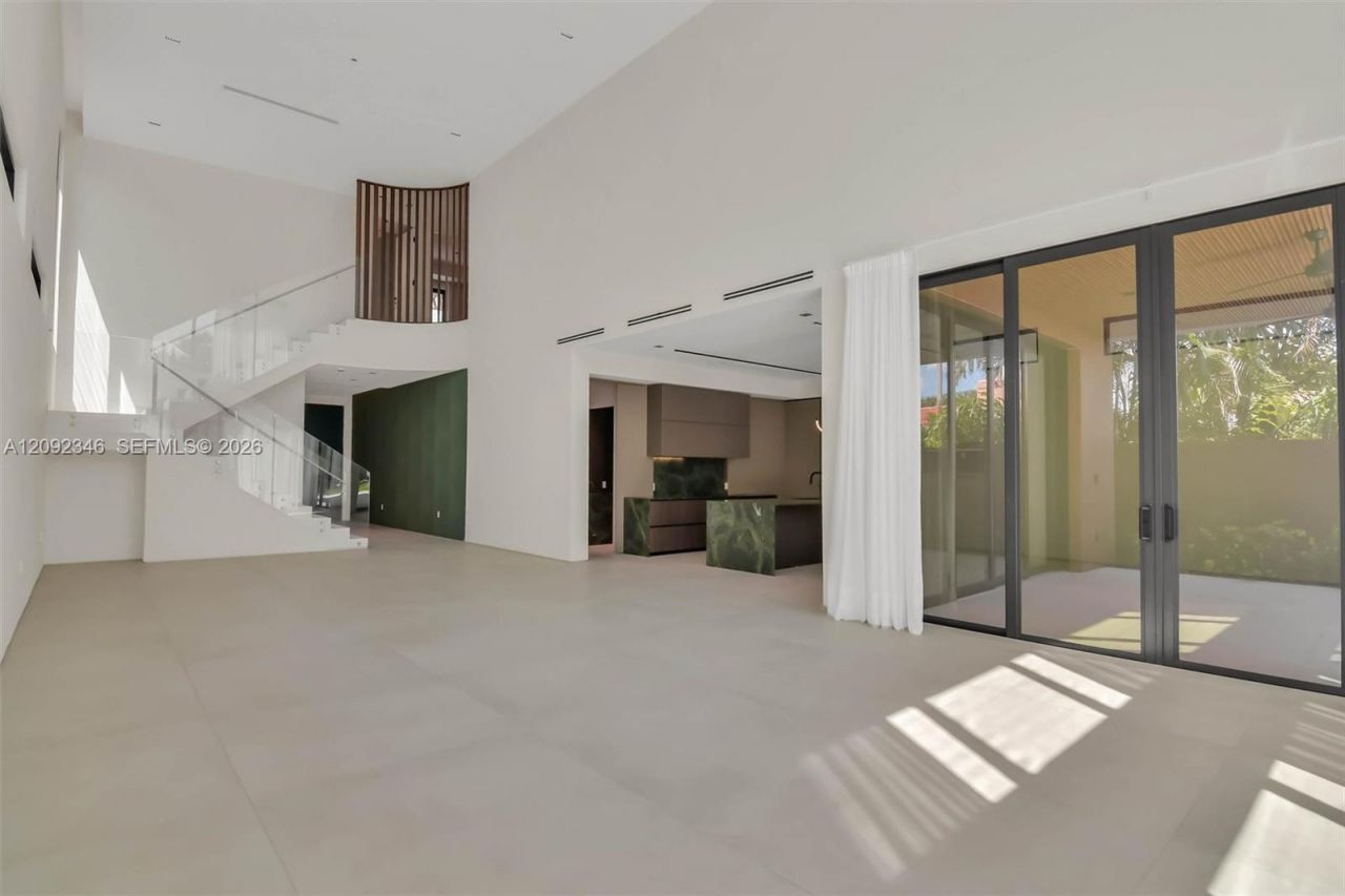 135 SW 29th Rd , Miami, FL 33129 Photo