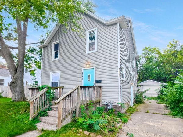 1939 Delwood Avenue SW, Wyoming, MI 49509