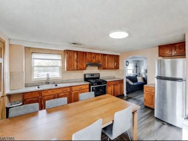327 Stover Ave, North Arlington, NJ 07031