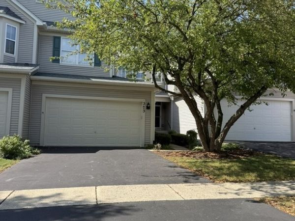 323 Tower Hill Drive, St. Charles, IL 60174