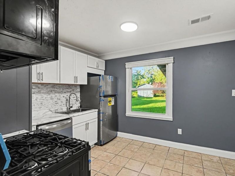 9894 Capstan Drive, Colerain Township, OH 45251 Photo 5