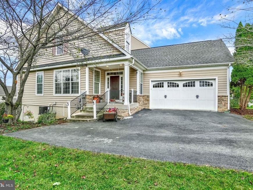 592 Lake Redman Court, Seven Valleys, PA 17360 Main Photo