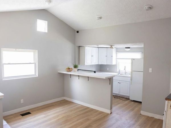 34 E Maynard Avenue , Columbus, OH 43202