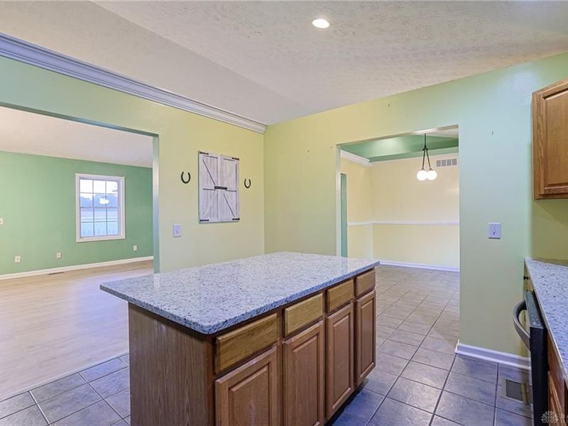 6880 Bard Road, Tipp City, OH 45371 Photo 11