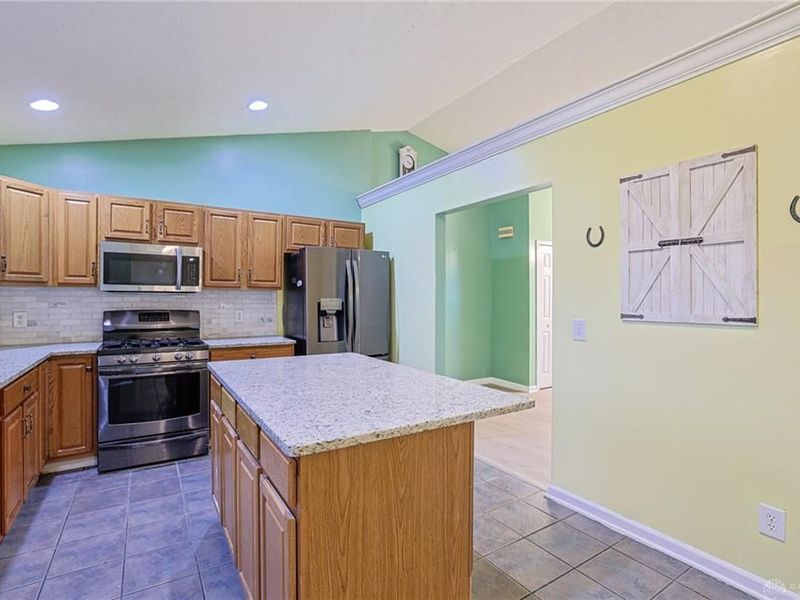 6880 Bard Road, Tipp City, OH 45371 Photo 9