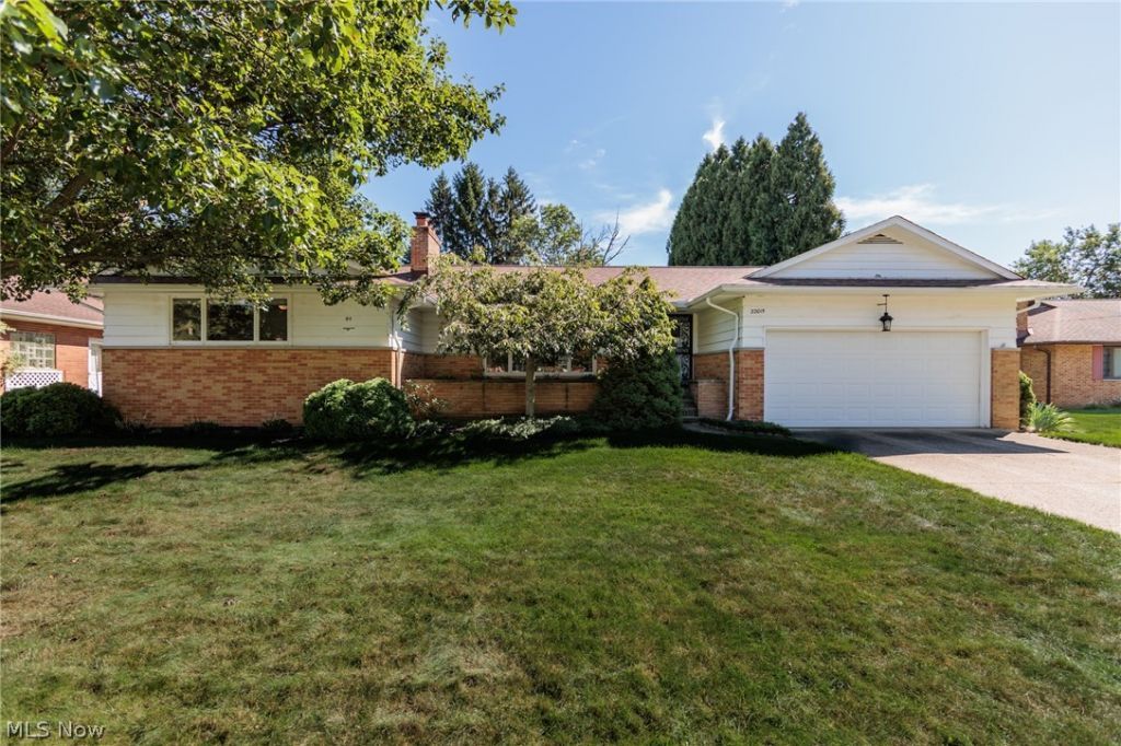 22015 Cottonwood Drive, Rocky River, OH 44116 Main Photo
