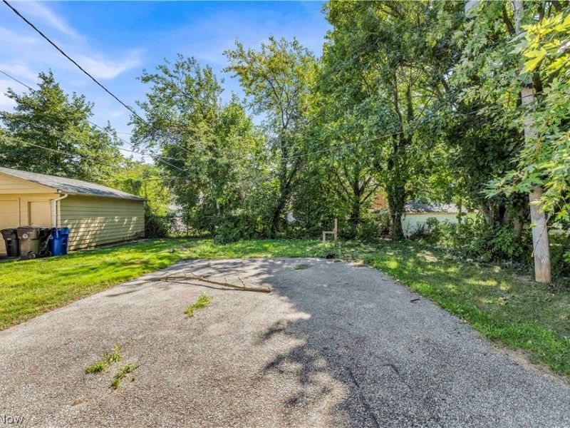 15506 Westview Avenue, Cleveland, OH 44128 Photo 23