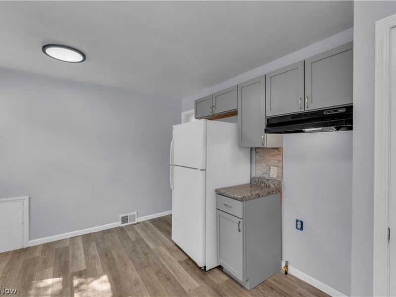 15506 Westview Avenue, Cleveland, OH 44128 Photo 8