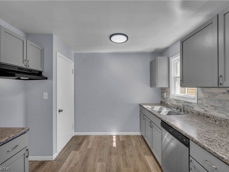 15506 Westview Avenue, Cleveland, OH 44128 Photo 9