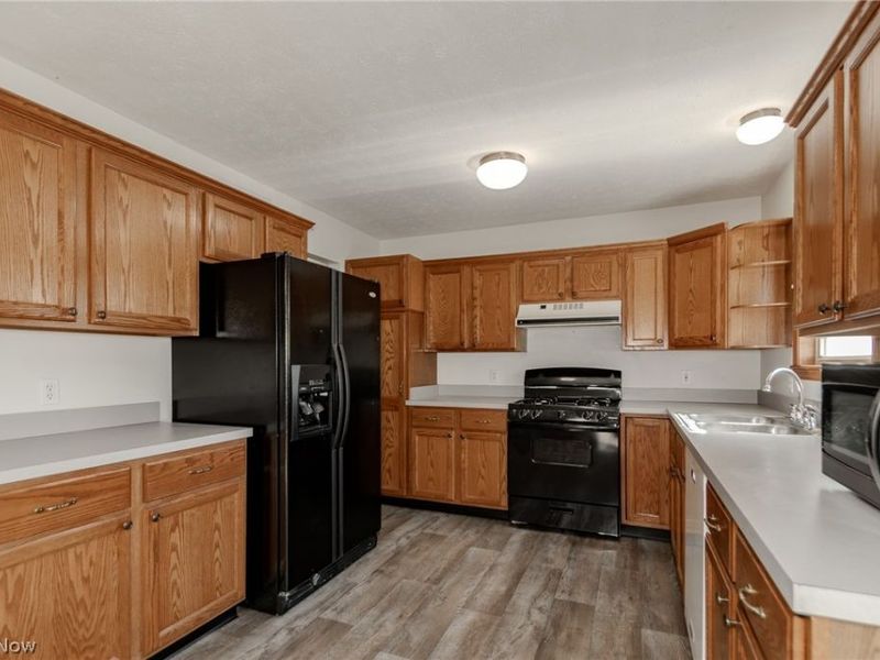 3196 Overview Circle, Ravenna, OH 44266 Photo 8