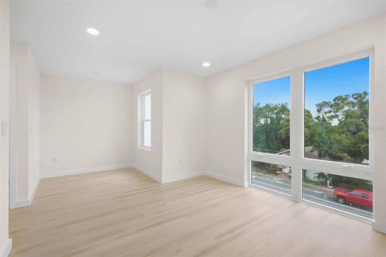 2142 5th Avenue N, Saint Petersburg, FL 33713 Photo