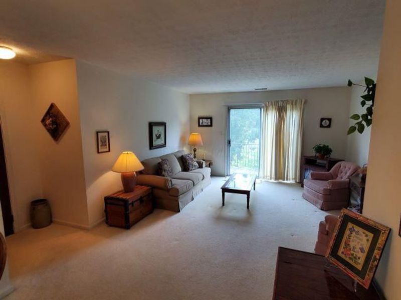 5357 Portland Street, Unit 304, Columbus, OH 43235 Photo 2