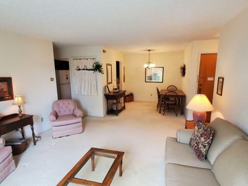 5357 Portland Street, Unit 304, Columbus, OH 43235 Photo 4