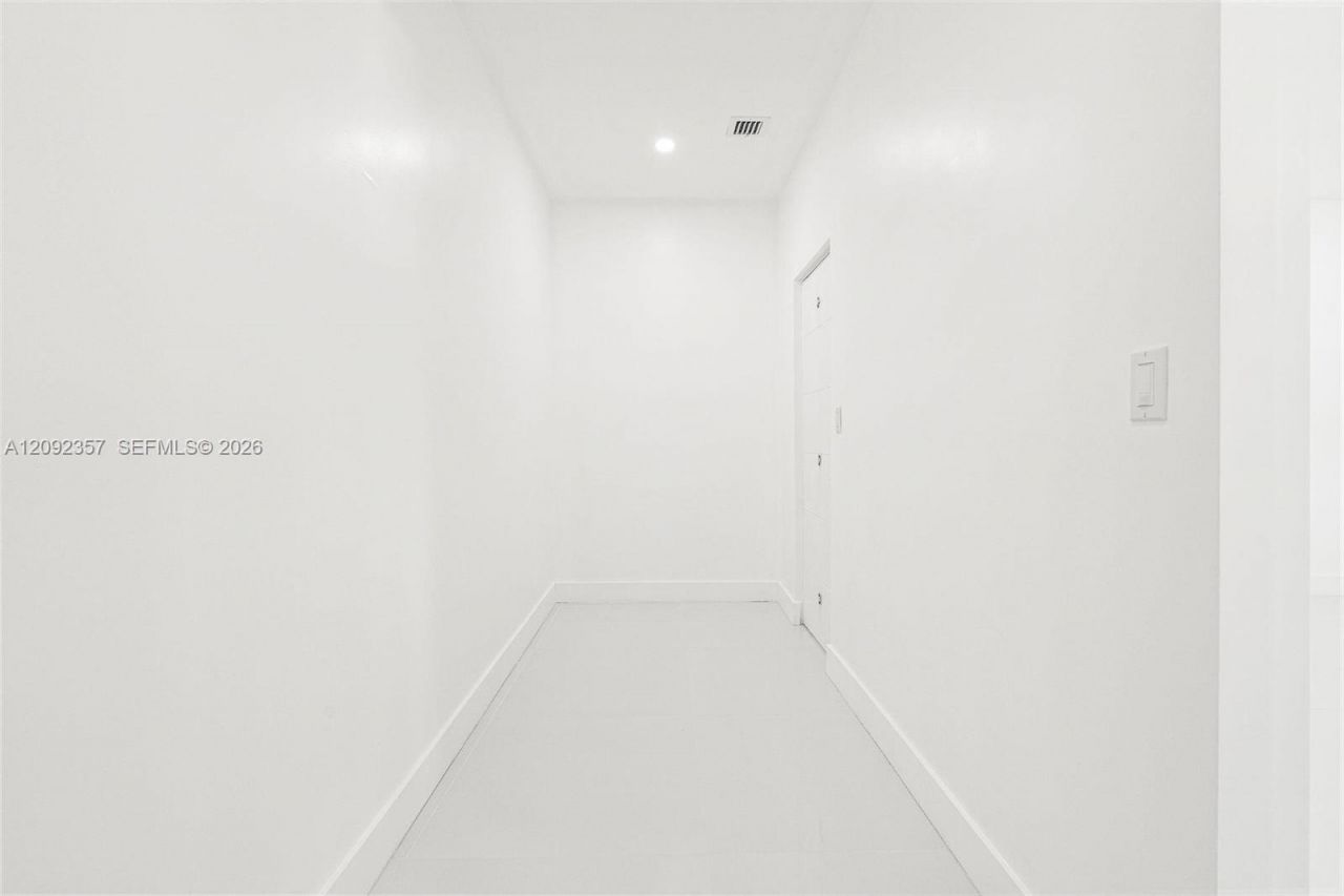 3453 NW 4th St , Miami, FL 33125 Photo