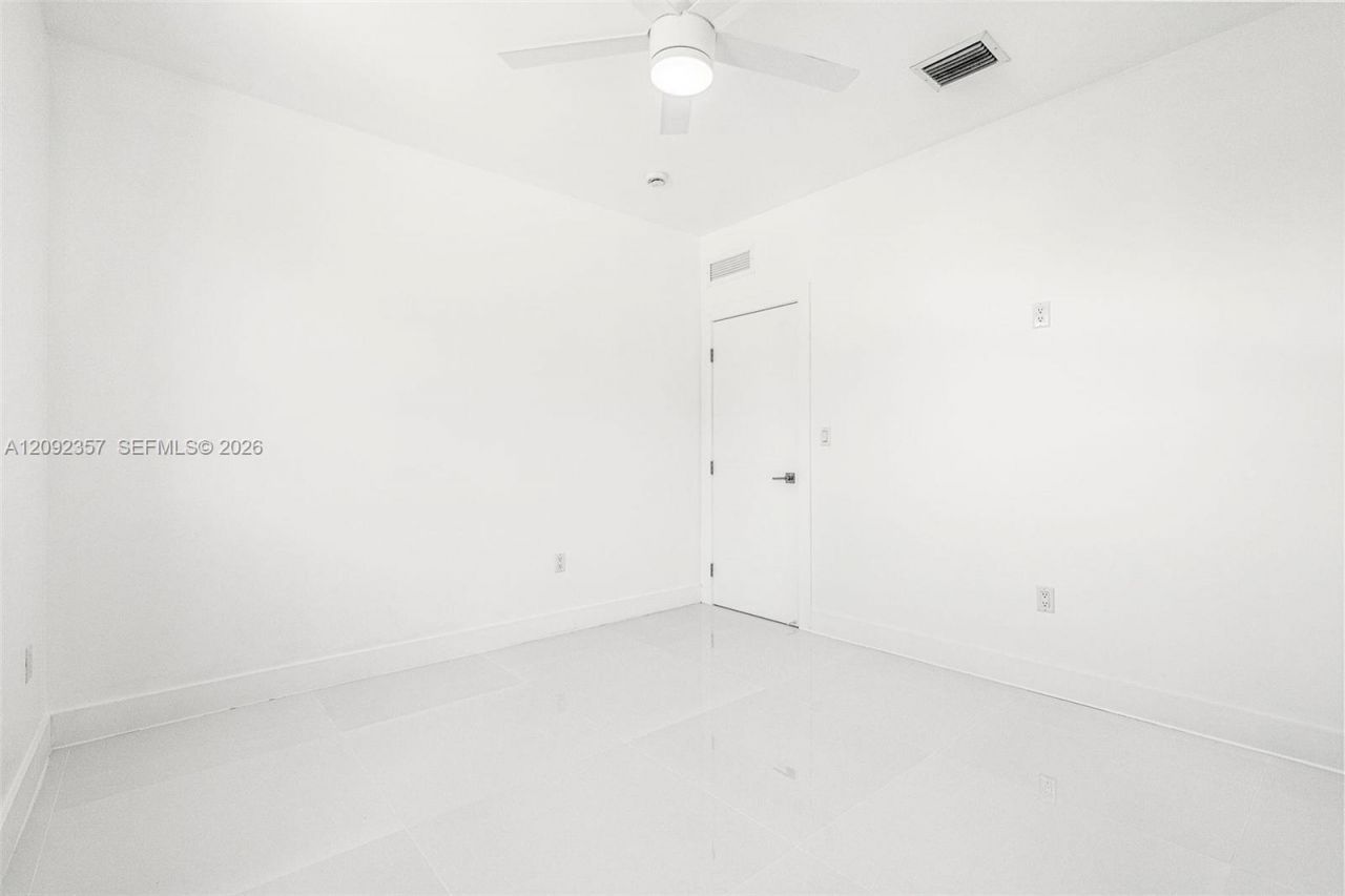 3453 NW 4th St , Miami, FL 33125 Photo