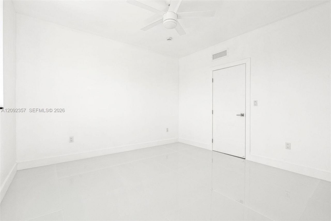 3453 NW 4th St , Miami, FL 33125 Photo