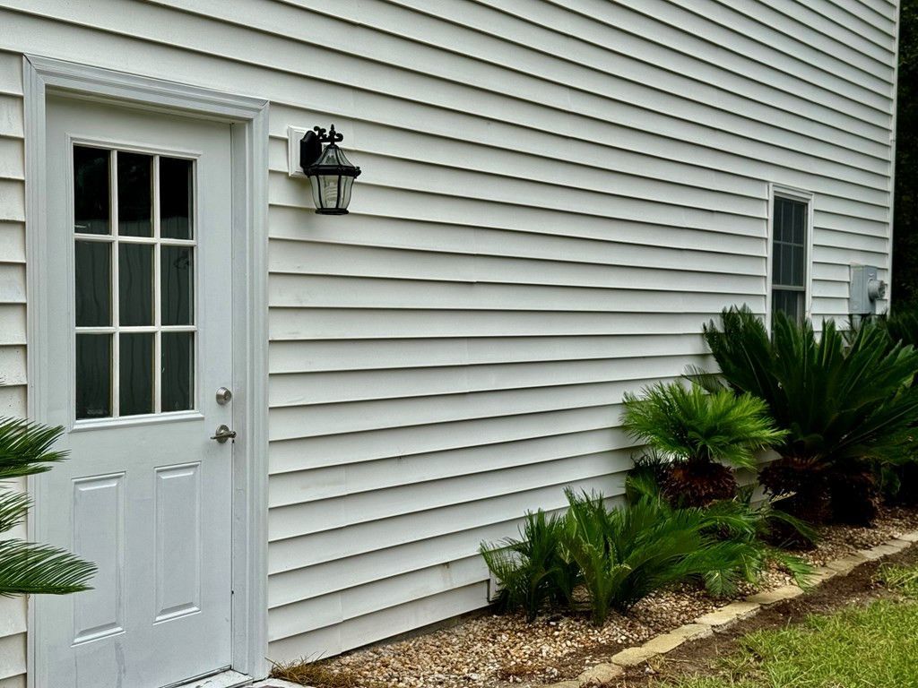570 Pitside Road Photo 8