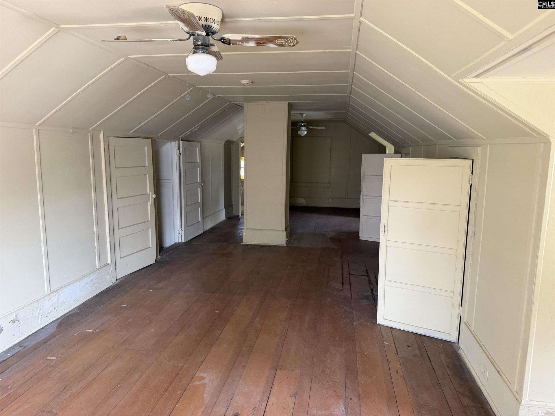 2199 Russell Street Photo 17