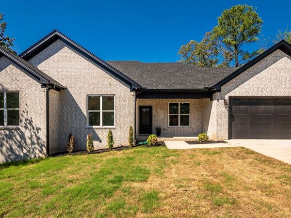 9 IDLEWOOD Place, Maumelle, AR 72113