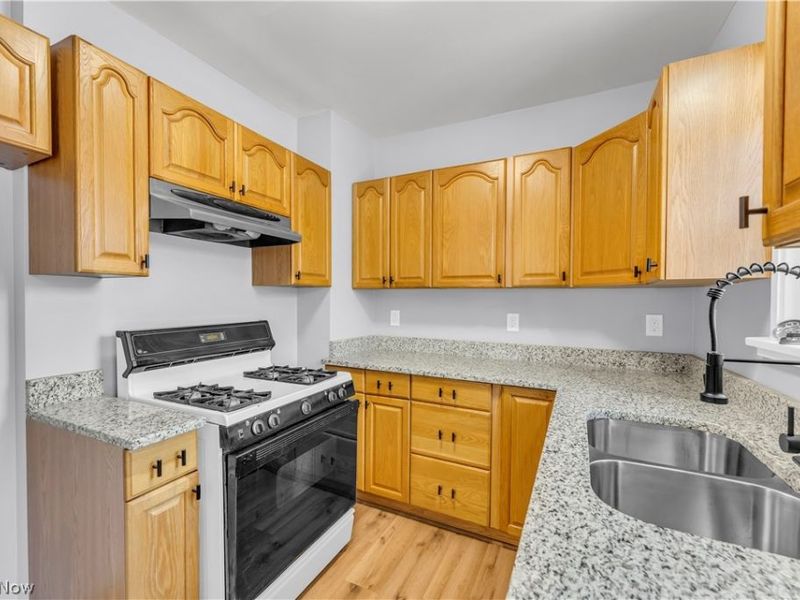 4933 E 109th Street, Garfield Heights, OH 44125 Photo 9