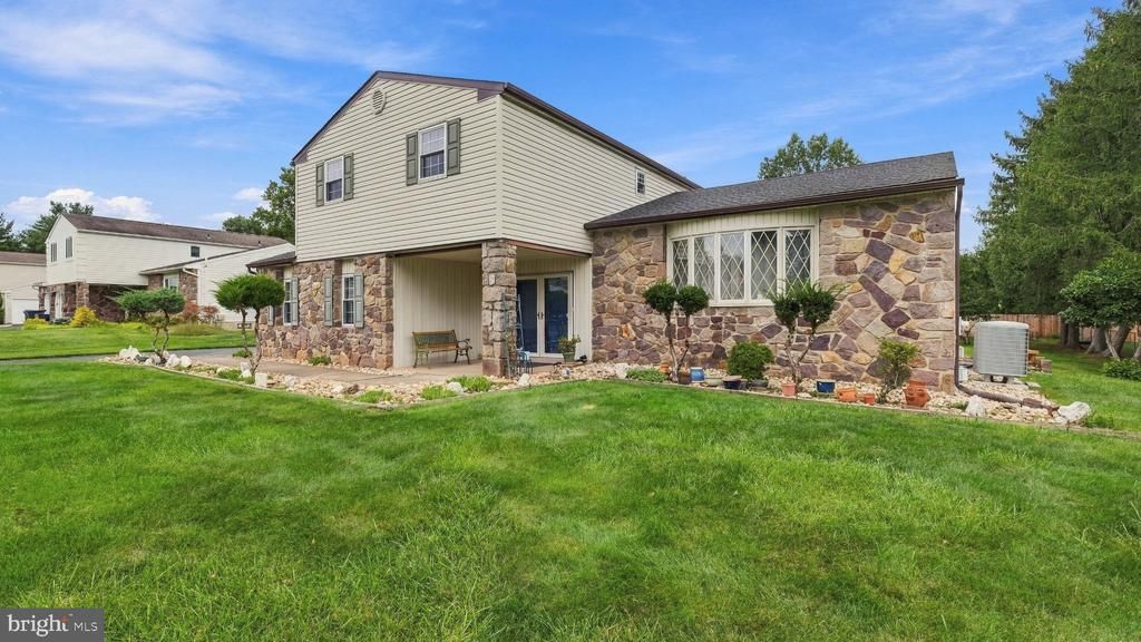 55 NANCY DRIVE, RICHBORO, PA 18954