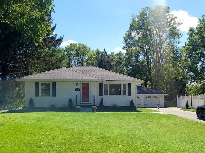 3300 Helmsdale Drive, Springfield, OH 44312 Photo 2