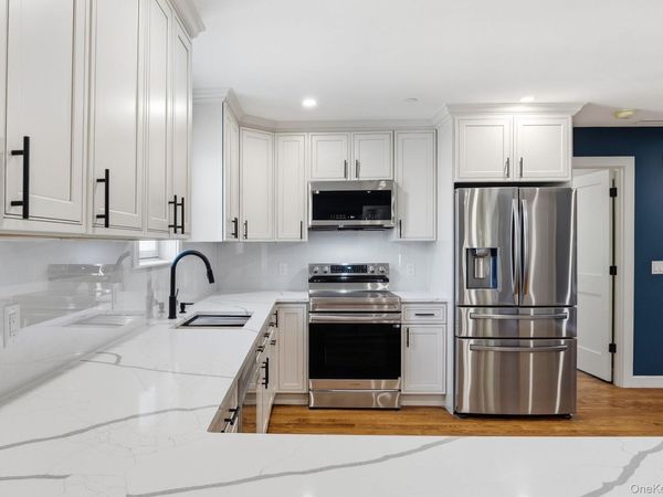 72 Beekman Avenue, Unit 2nd Floor, Sleepy Hollow, NY 10591