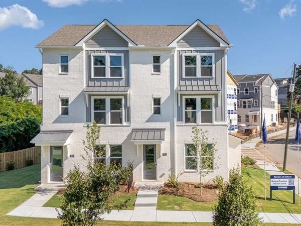 318 Laurel Lane , Hapeville, GA 30354