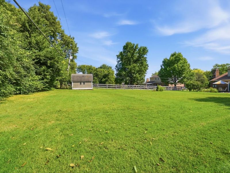 7941 Hunters Ridge Drive, West Chester, OH 45069 Photo 34