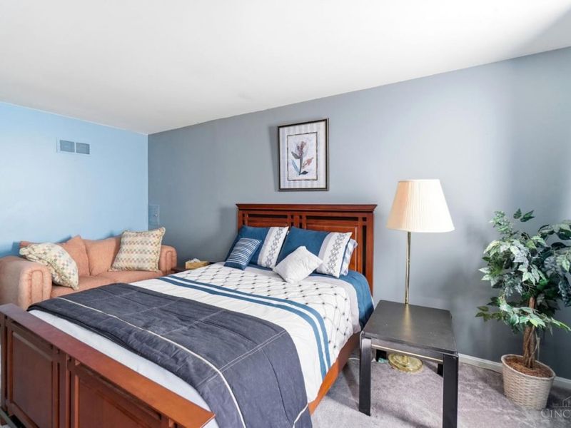7941 Hunters Ridge Drive, West Chester, OH 45069 Photo 6