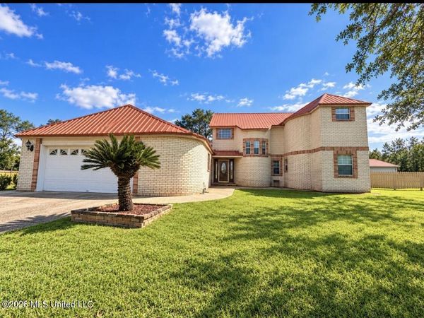 114 E T Poole Road, Poplarville, MS 39470