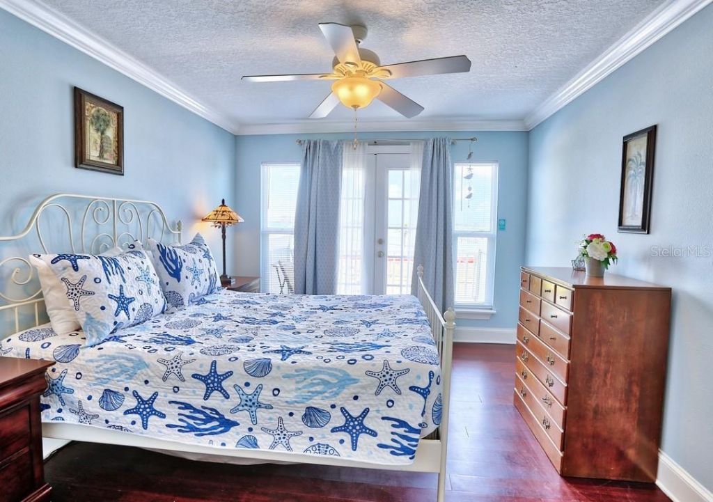 5433 Essex Avenue S, Gulfport, FL 33707 Photo