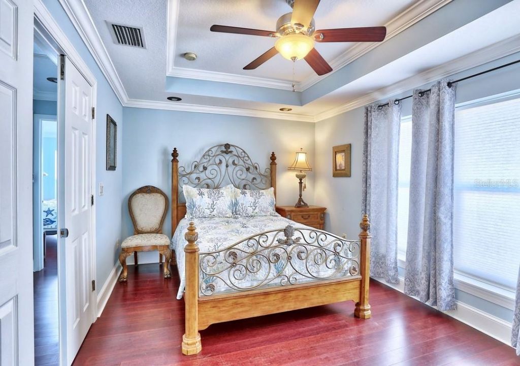 5433 Essex Avenue S, Gulfport, FL 33707 Photo