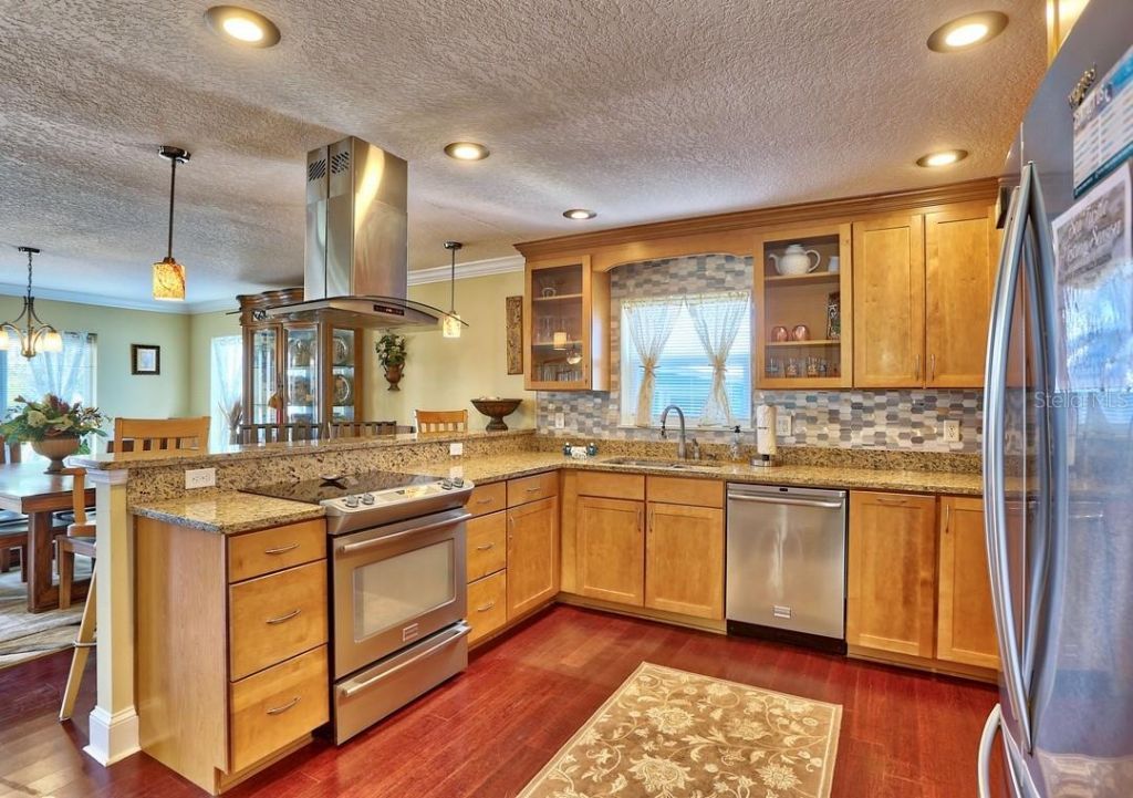 5433 Essex Avenue S, Gulfport, FL 33707 Photo