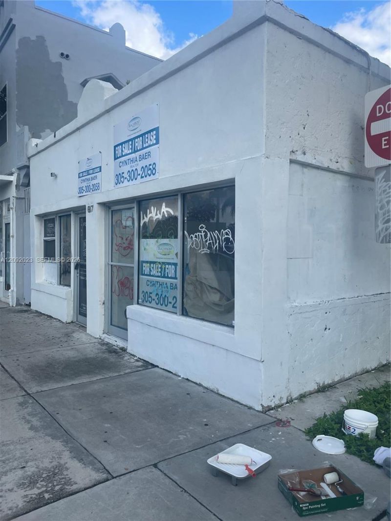 817 SW 8th St , Miami, FL 33130 Photo