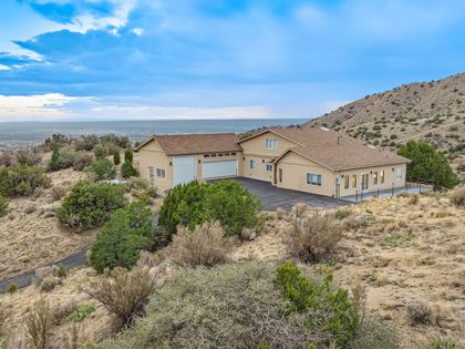 30 Tierra Monte Drive NE Albuquerque, NM 87122
