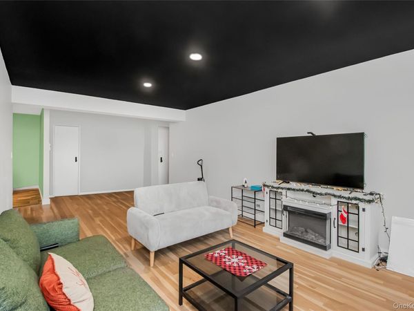 75 W 238th Street , Unit 3H, Bronx, NY 10463