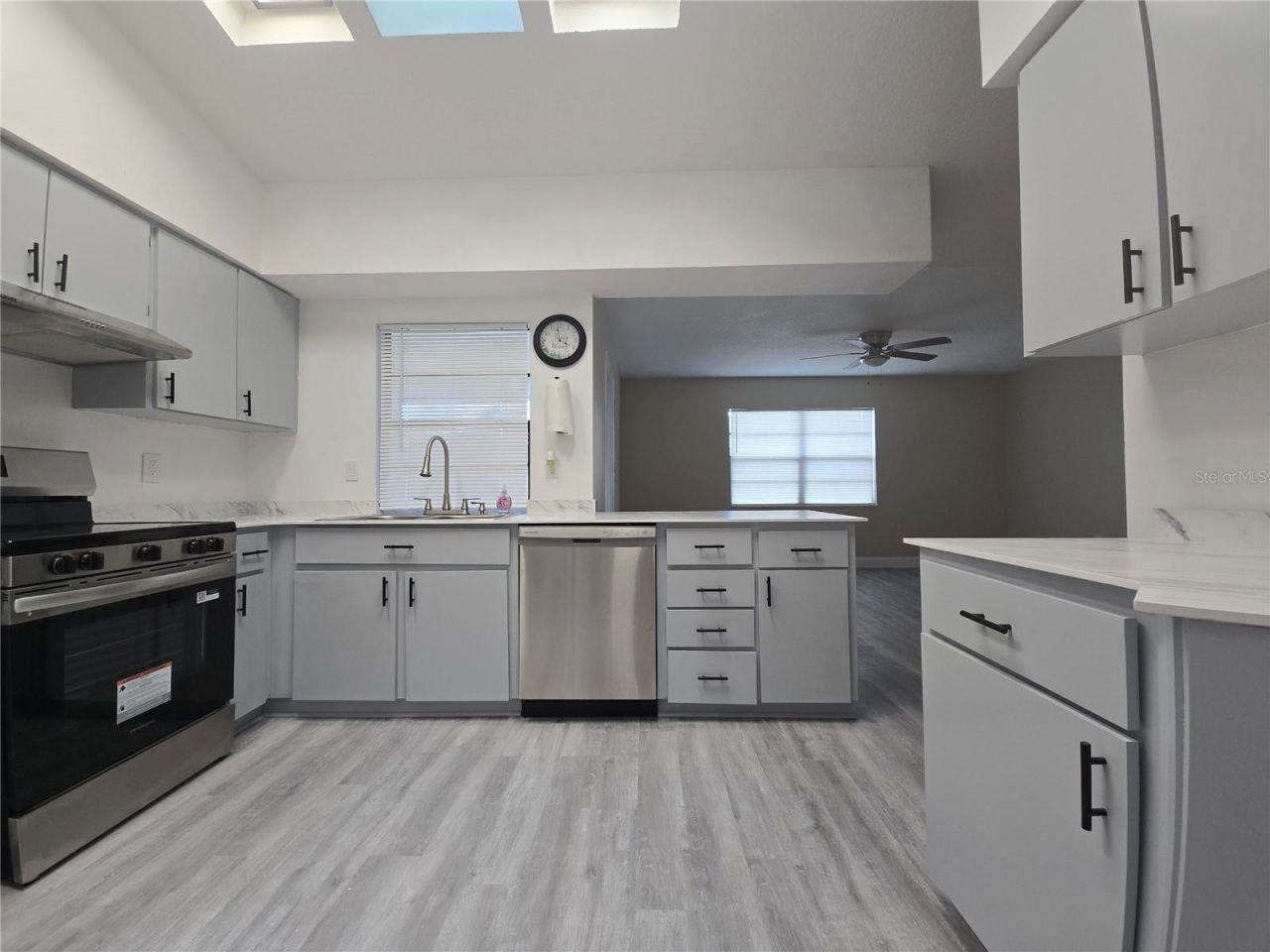 8211 Matthew Drive, New Port Richey, FL 34653 Photo