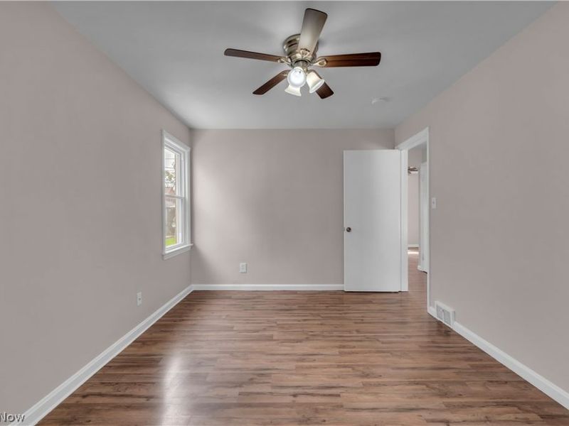 6911 Farnsworth Drive, Parma, OH 44129 Photo 11
