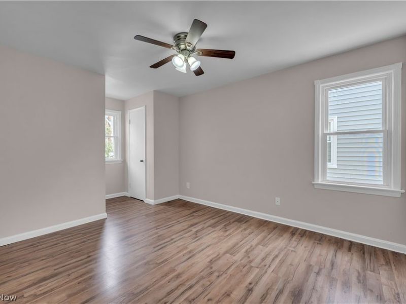 6911 Farnsworth Drive, Parma, OH 44129 Photo 12