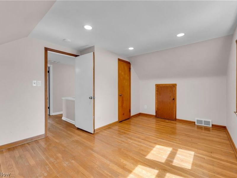 6911 Farnsworth Drive, Parma, OH 44129 Photo 14