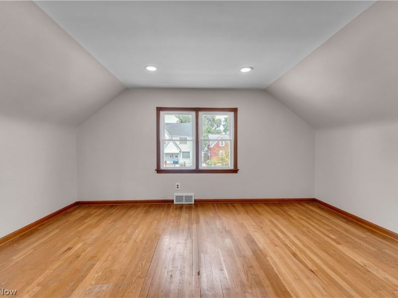 6911 Farnsworth Drive, Parma, OH 44129 Photo 16