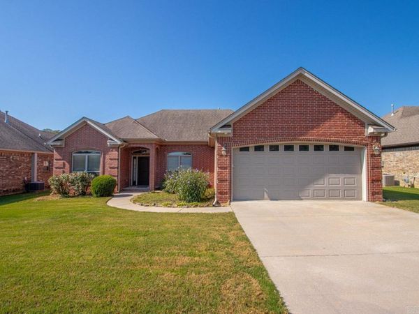 9517 Meadow Creek Dr , Sherwood, AR 72120