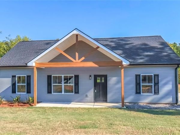 204 Arbacoochee Road , Tallapoosa, GA 30176