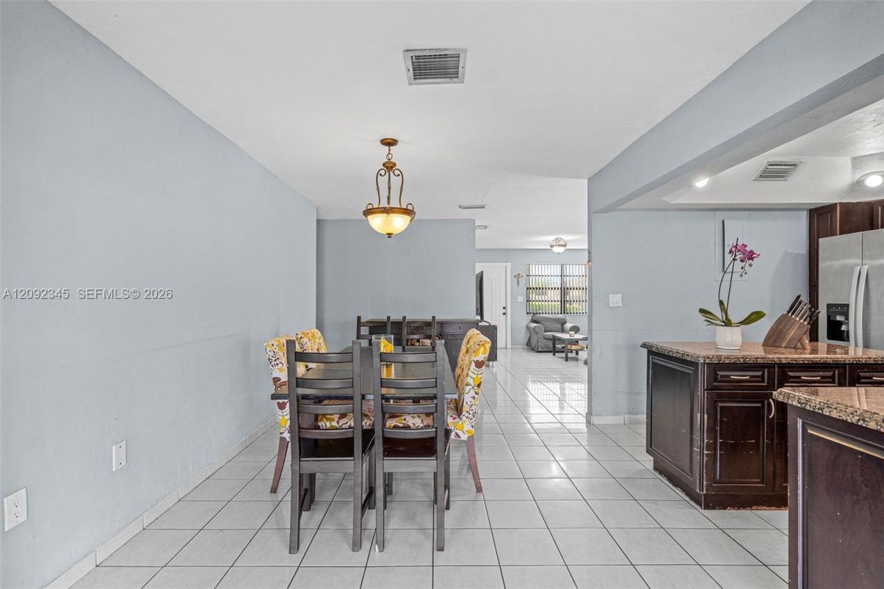 294 NW 134th Ct, Miami, FL 33182 Photo