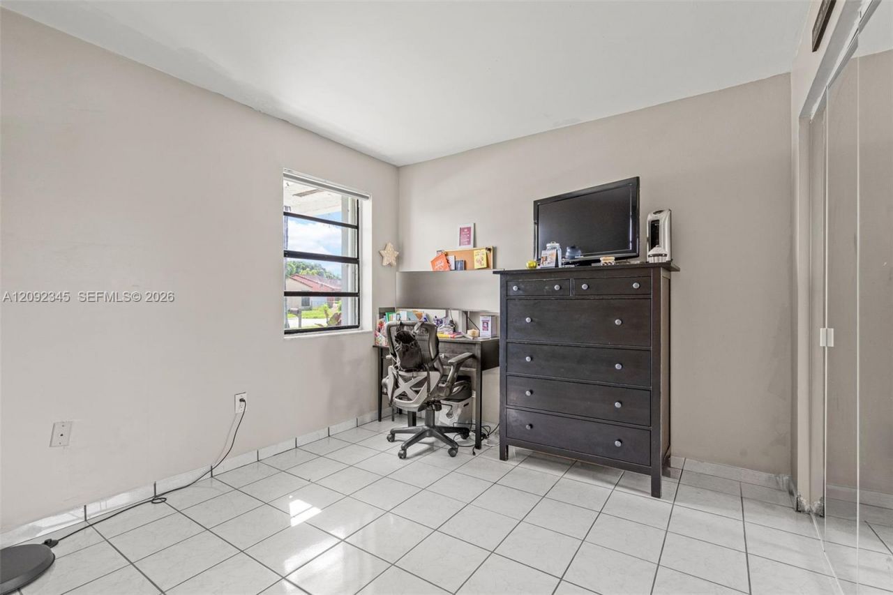 294 NW 134th Ct, Miami, FL 33182 Photo