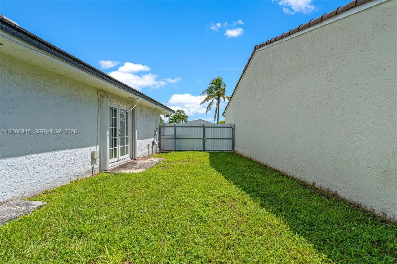 294 NW 134th Ct, Miami, FL 33182 Photo